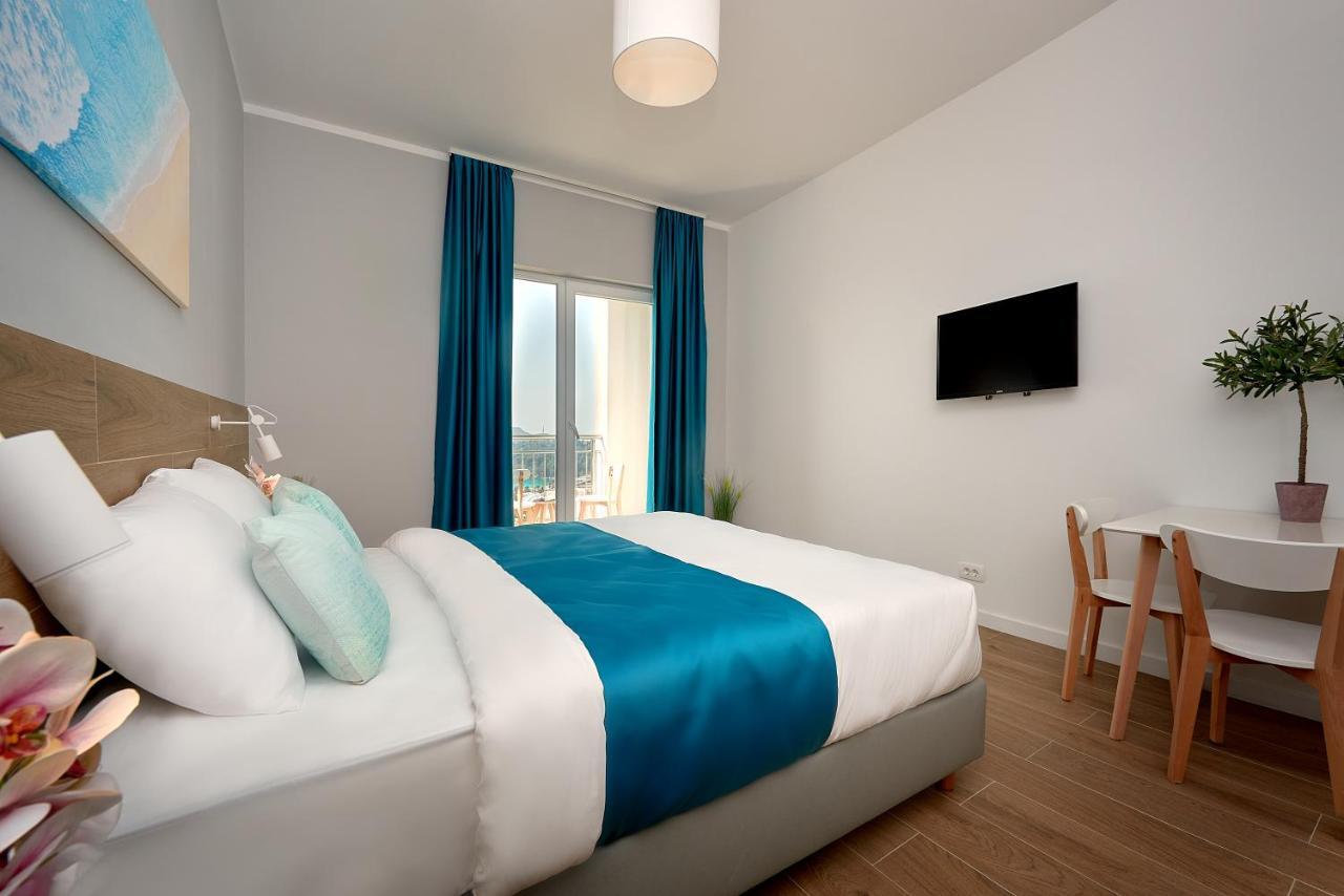 Garni Hotel Larimar Budva Exteriör bild