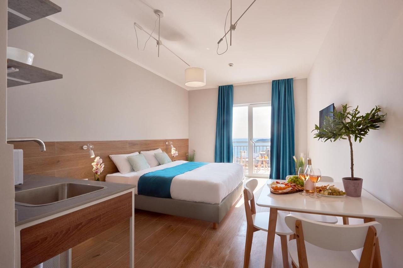 Garni Hotel Larimar Budva Exteriör bild