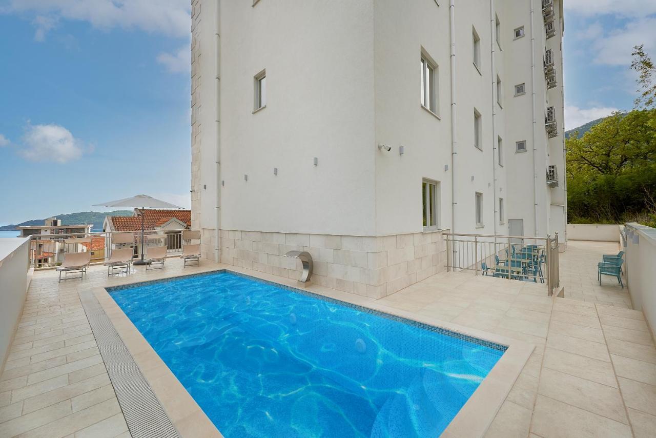 Garni Hotel Larimar Budva Exteriör bild