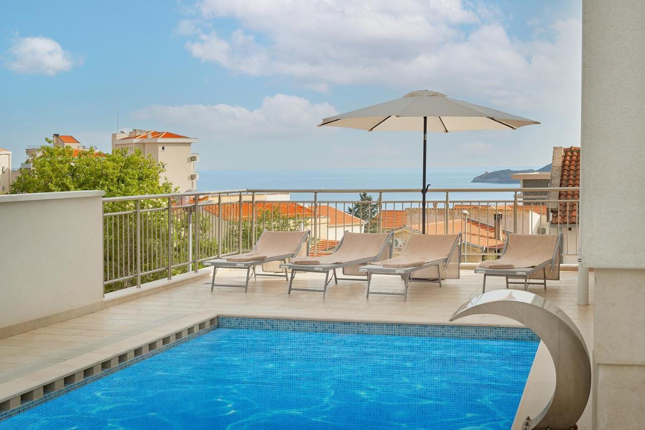 Garni Hotel Larimar Budva Exteriör bild