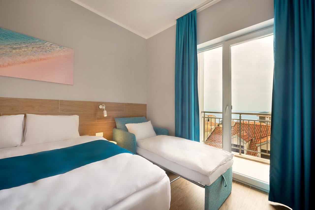 Garni Hotel Larimar Budva Exteriör bild