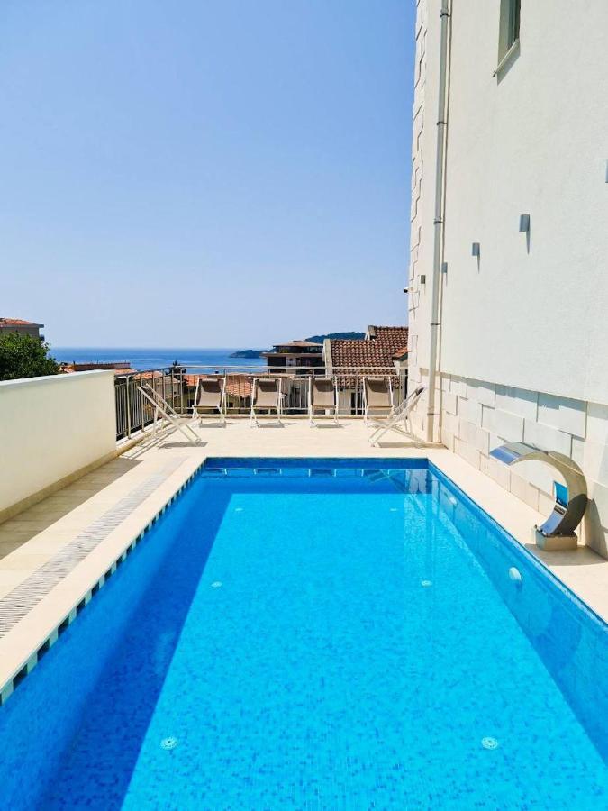 Garni Hotel Larimar Budva Exteriör bild