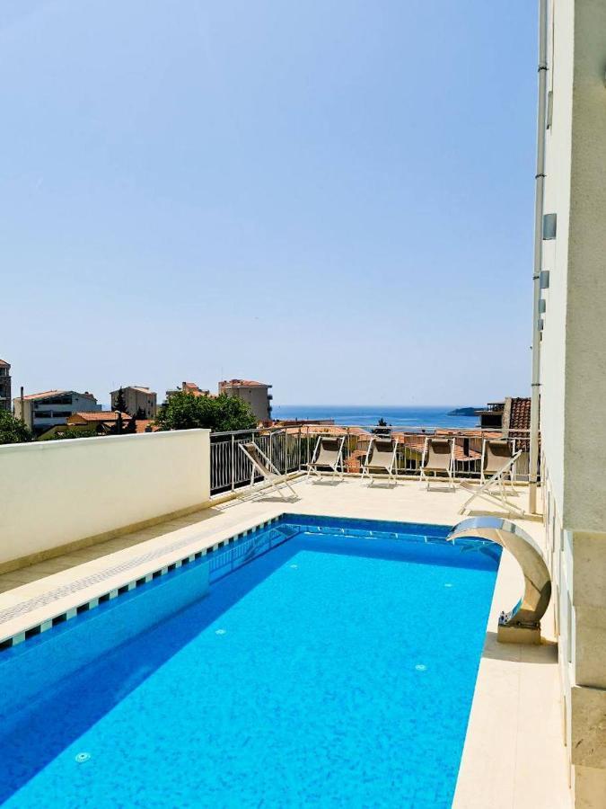 Garni Hotel Larimar Budva Exteriör bild